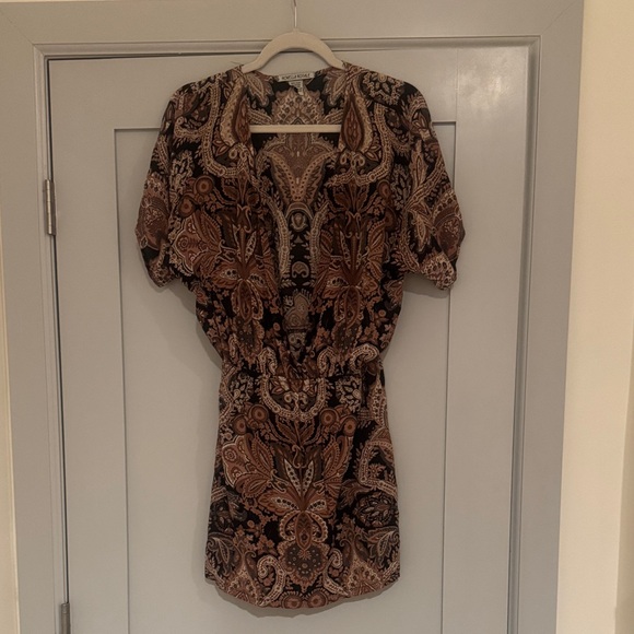 Novella Royale Dresses & Skirts - Novella Royale Paisley Print Dress